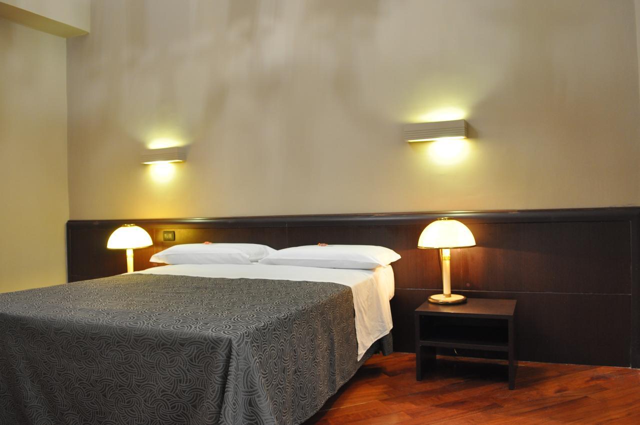 Hotel Twenty Nine Генуя Екстер'єр фото