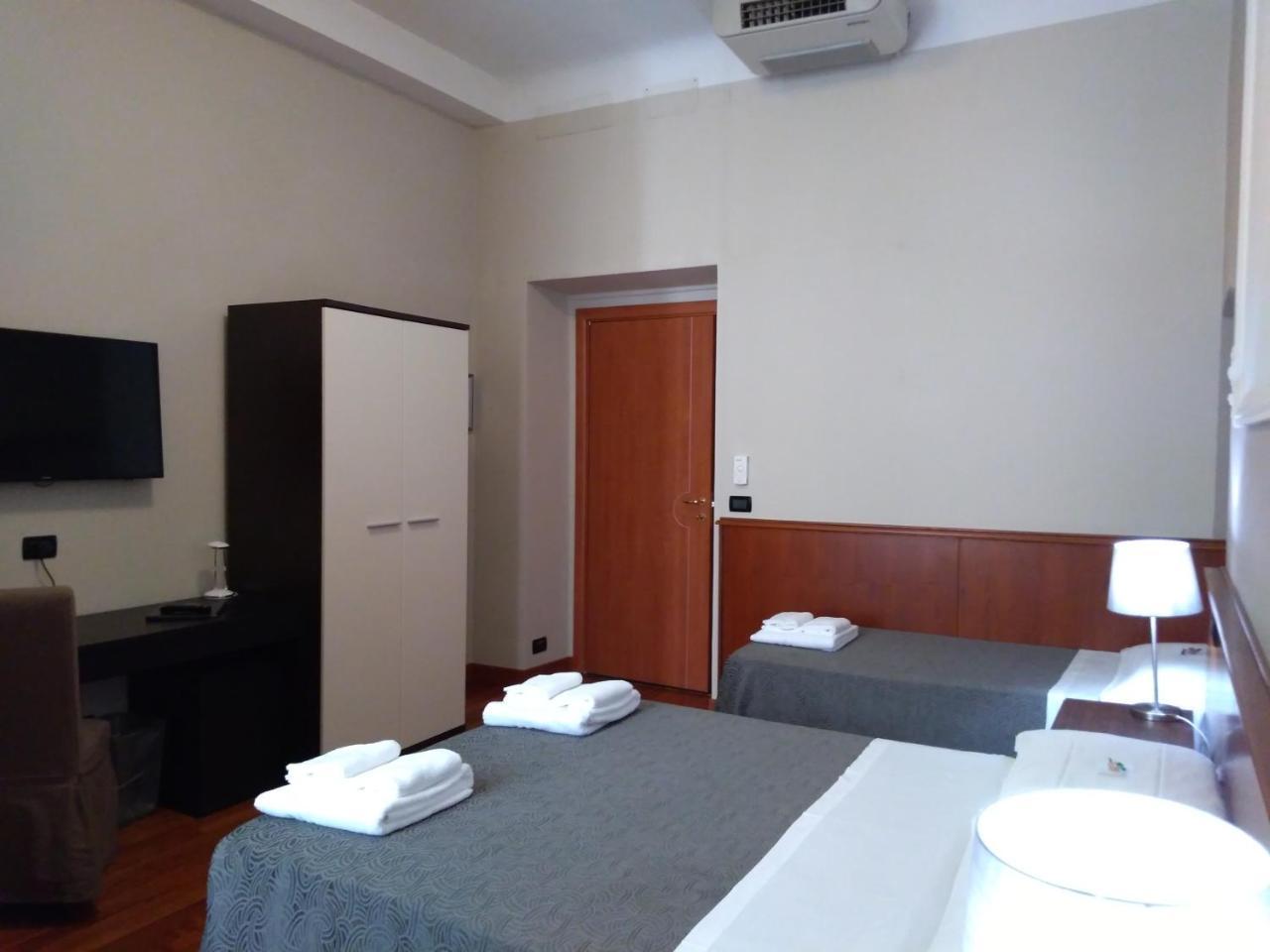 Hotel Twenty Nine Генуя Екстер'єр фото