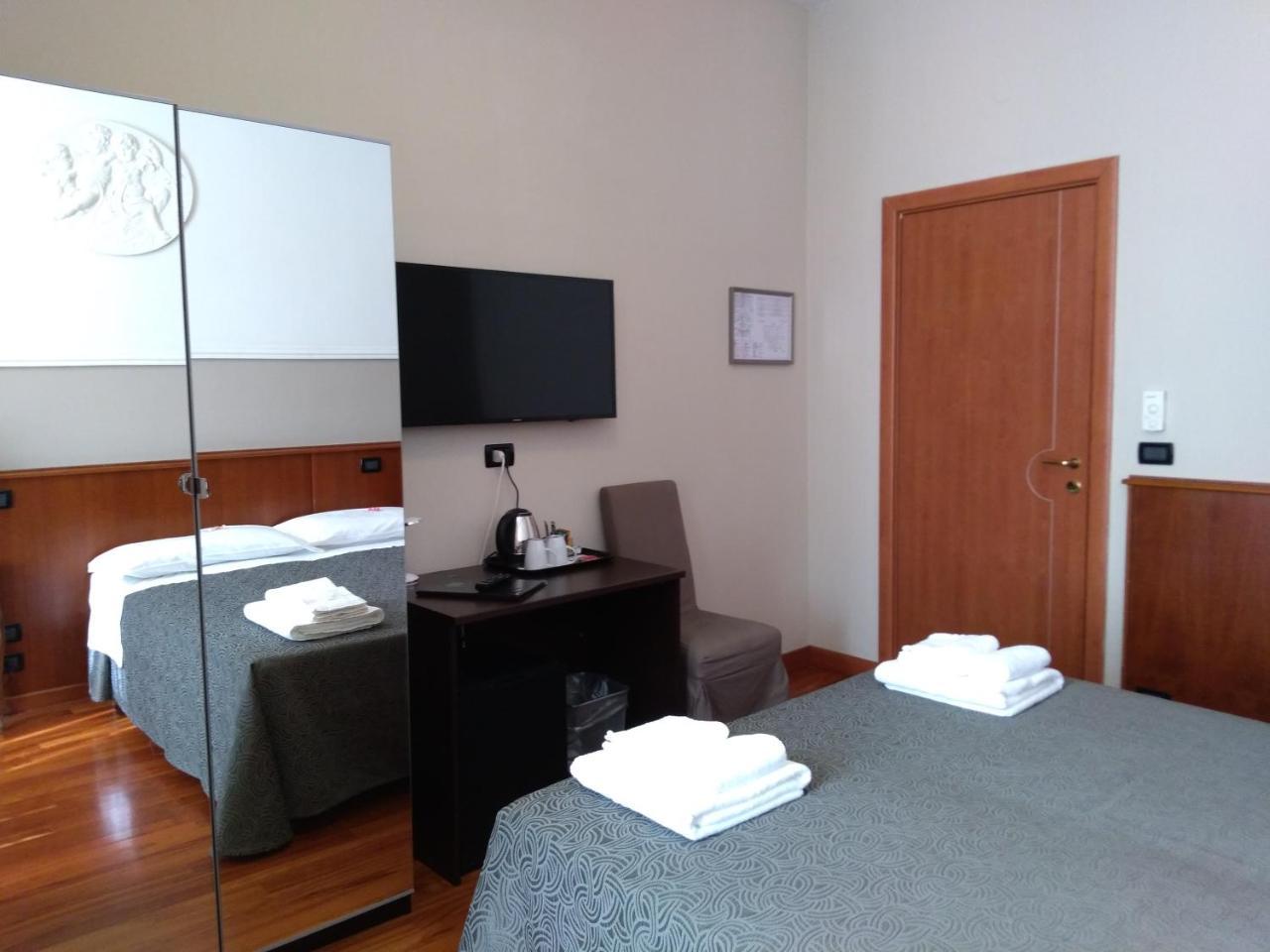 Hotel Twenty Nine Генуя Екстер'єр фото